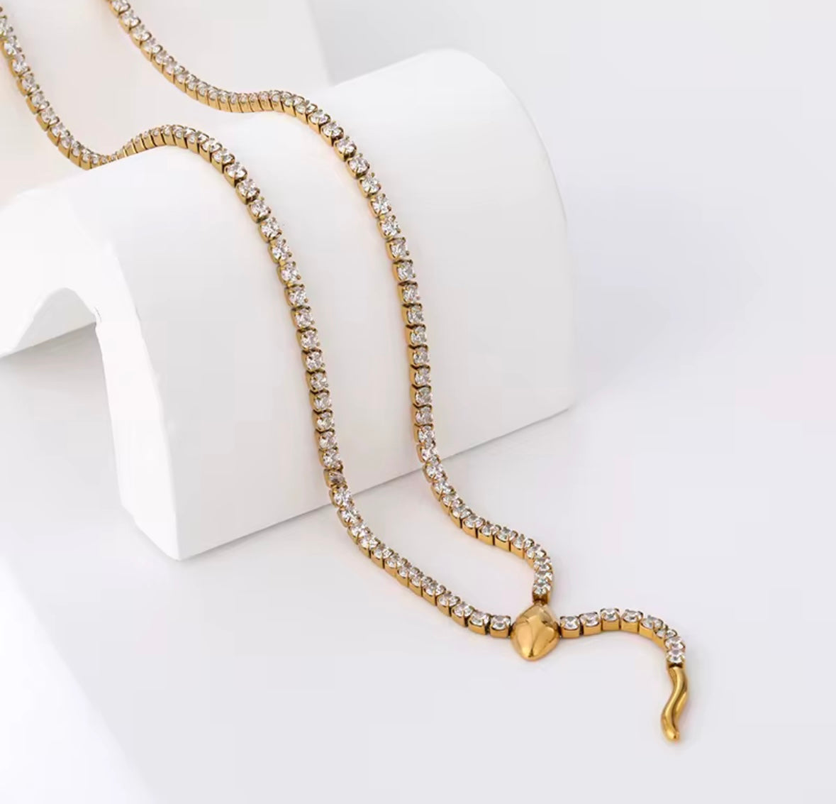 The Serpentine Dusk Necklace