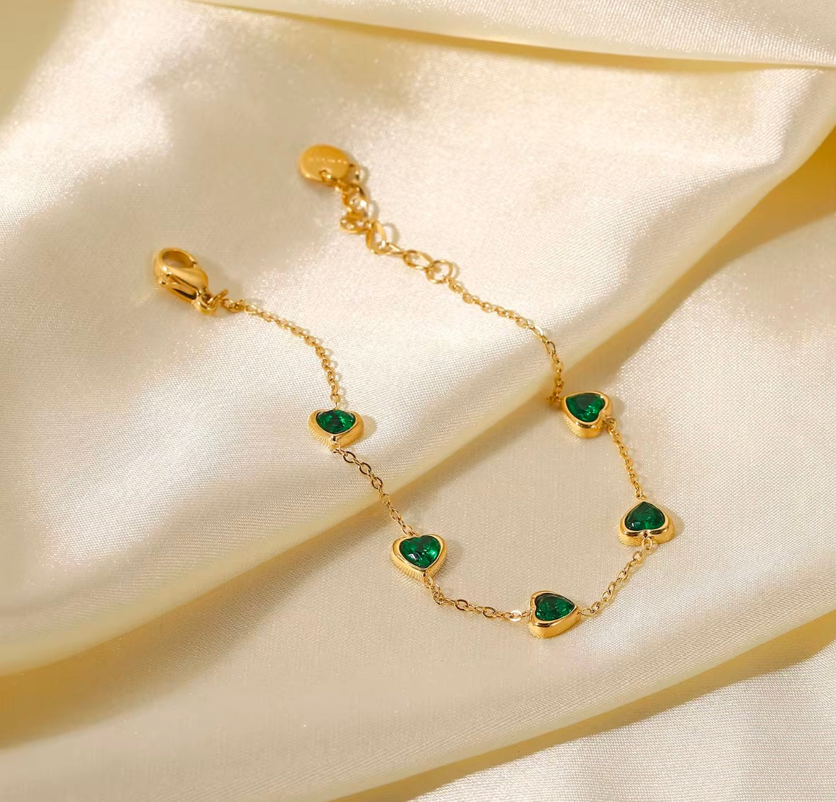 The Emerald Heartlight Bracelet
