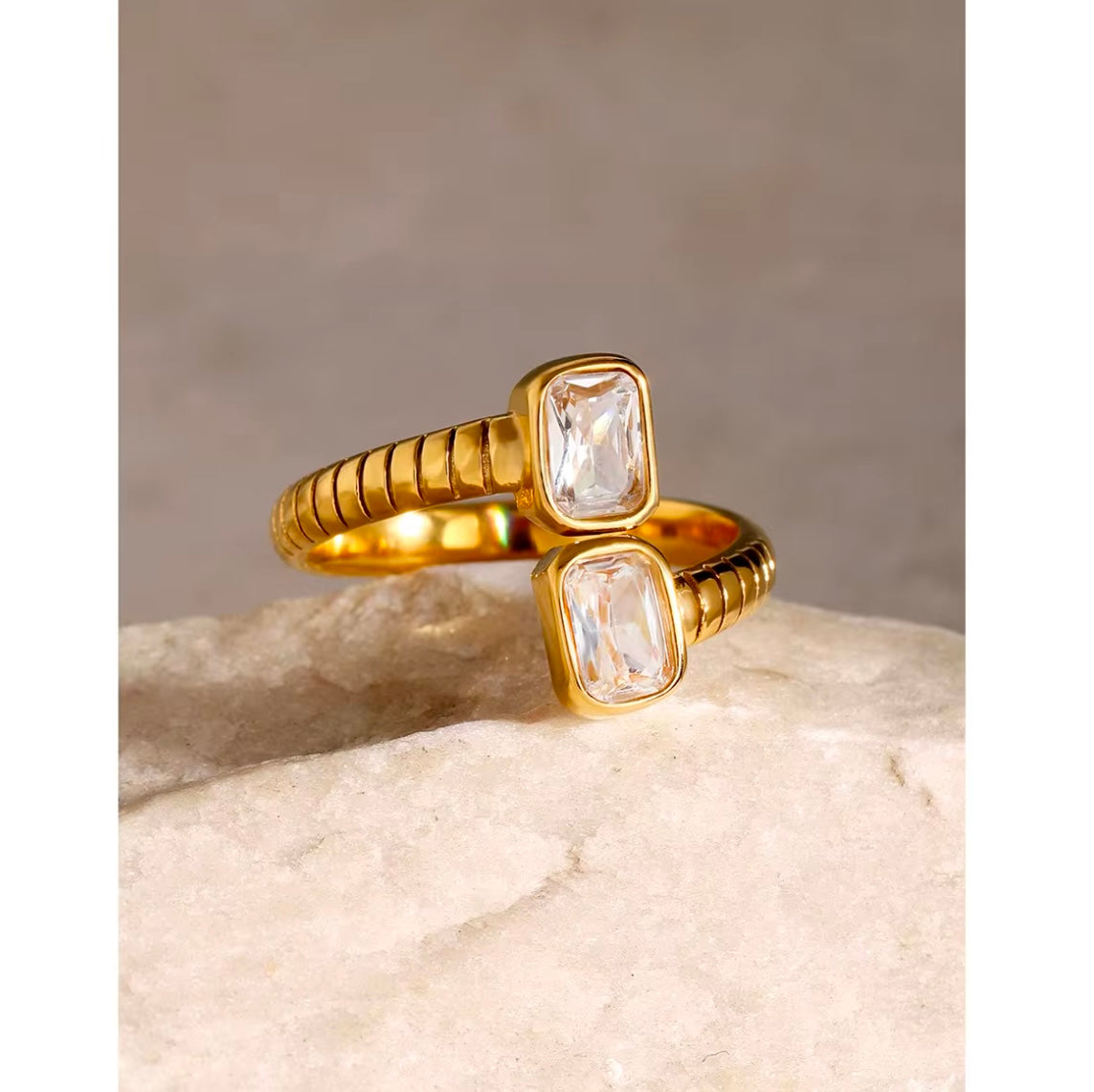 The Parallel Light Ring