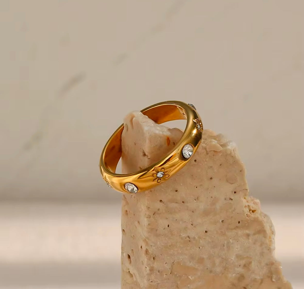 The Soluna Ring