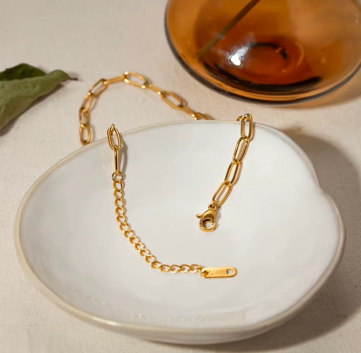 The Auria Paperclip Anklet