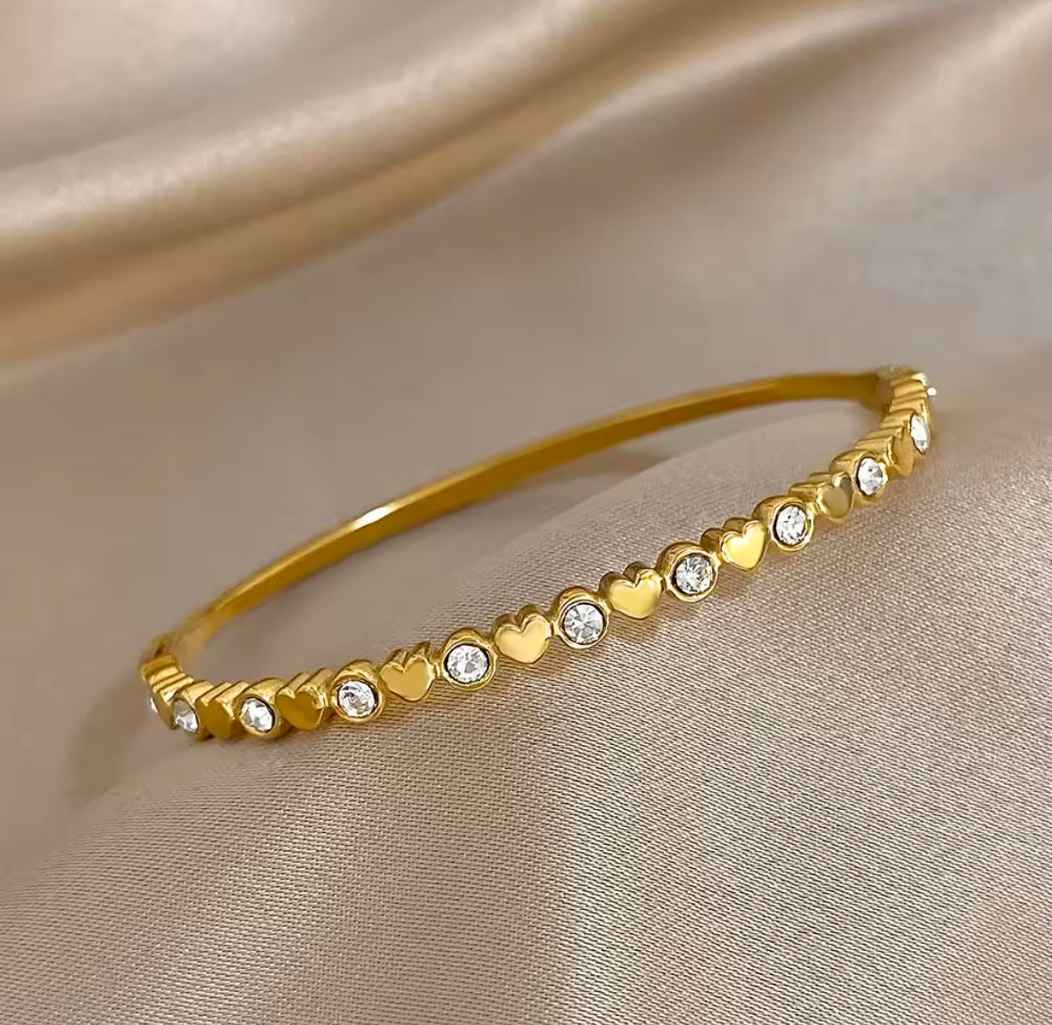 The Eterna Heart Bangle