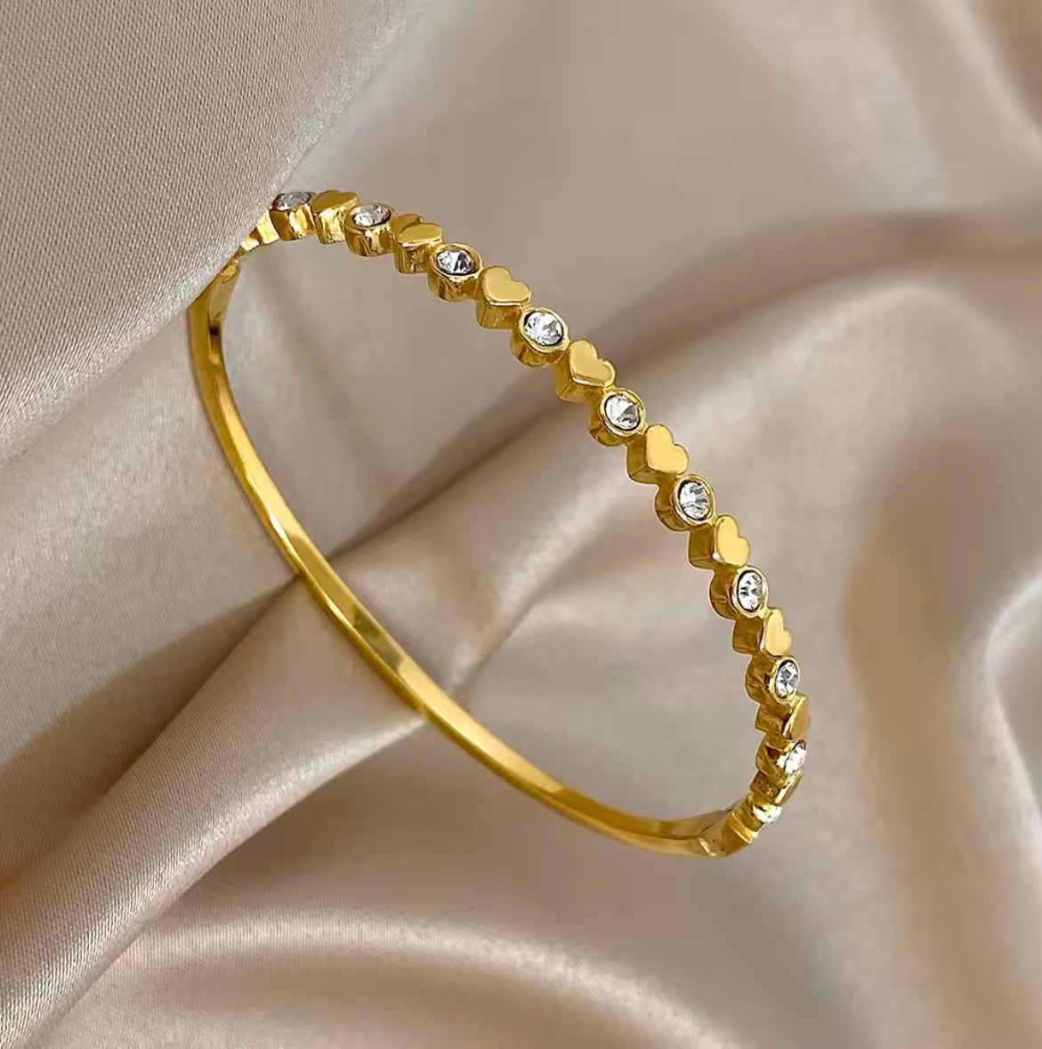 The Eterna Heart Bangle