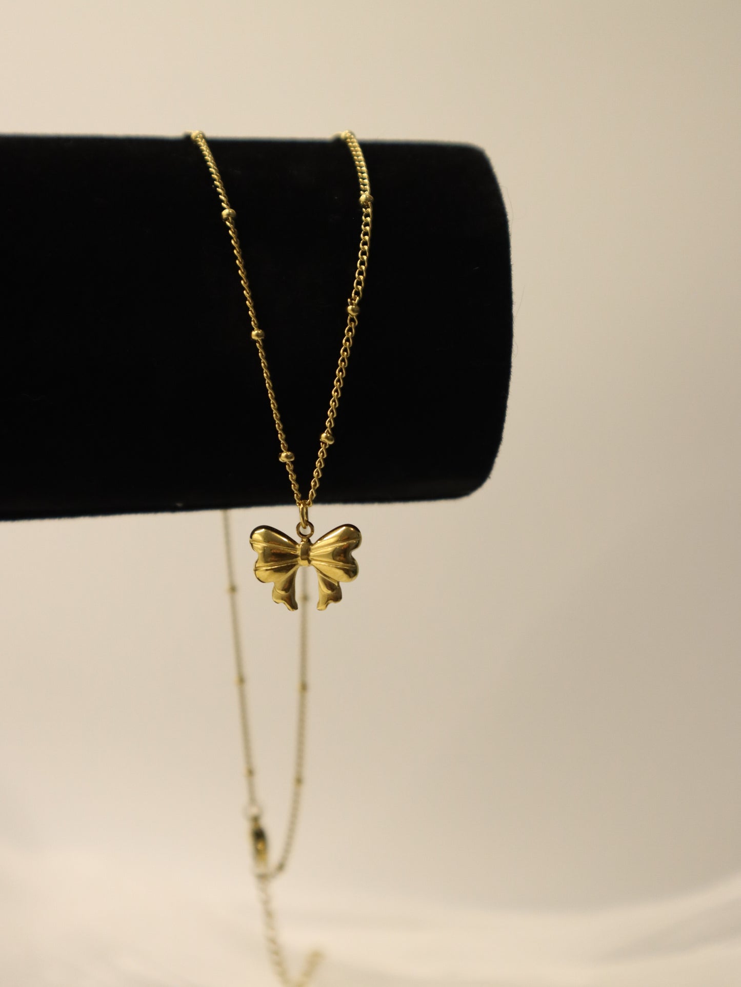 The Aria Bow Necklace